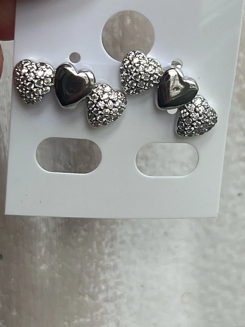 ⭐️- 3-Silver Heart Cluster Stud Earrings - Sparkling Crystal pavé  Accent